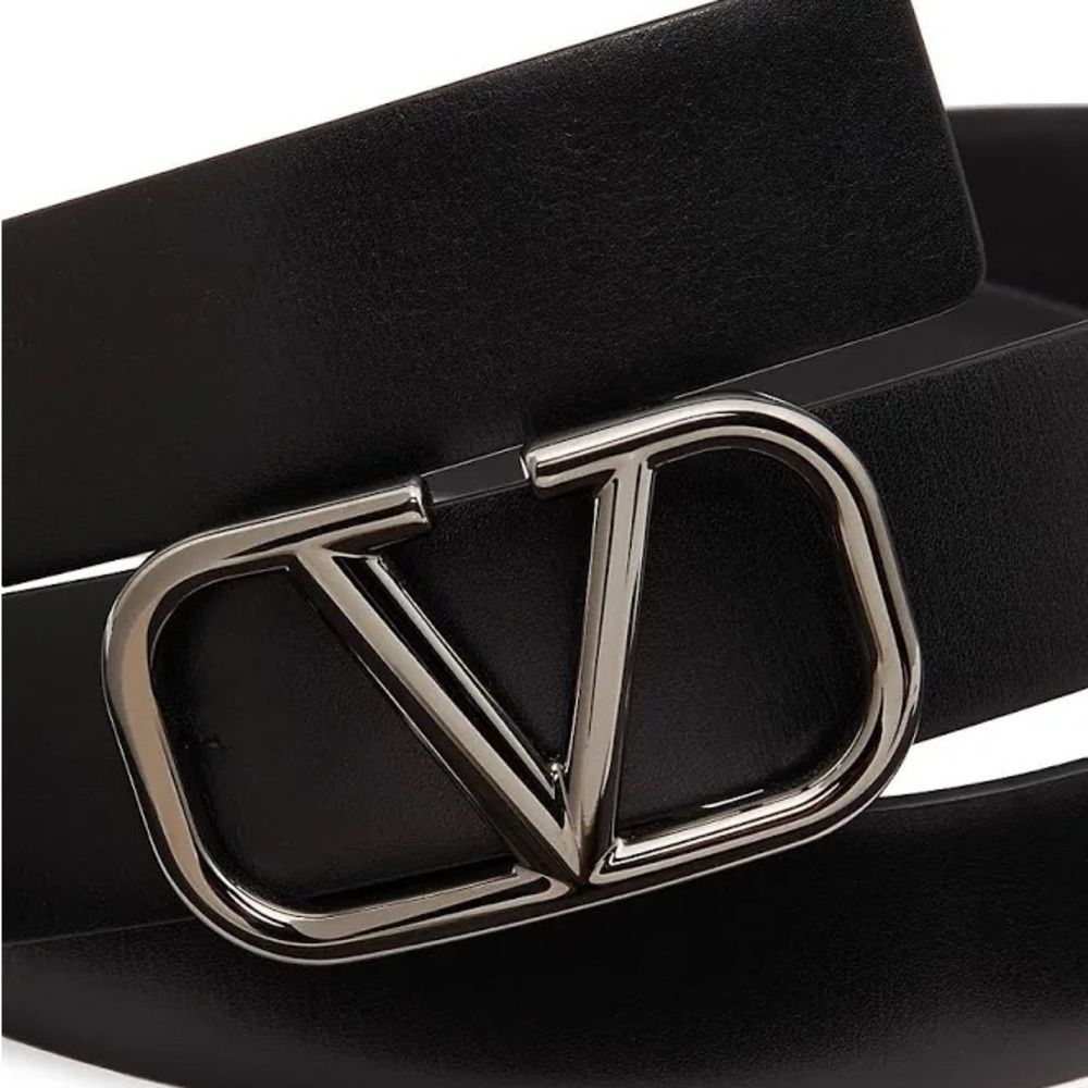 men’s Valentino Garavani VLogo signature belt in calfskin leather